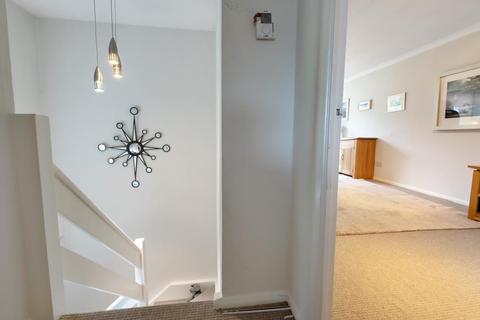 27 Chalgrove Road, Thame, OX9 3TF
