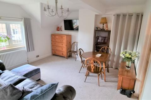 Flat 2, Perrys Manor Perrys Gardens, West Hill, Ottery St Mary, EX11 1XA