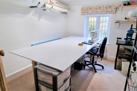 Flat 2, Perrys Manor Perrys Gardens, West Hill, Ottery St Mary, EX11 1XA