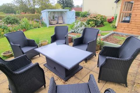 Flat 2, Perrys Manor Perrys Gardens, West Hill, Ottery St Mary, EX11 1XA