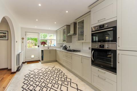 5 Marron Close, Axbridge, BS26 2PE