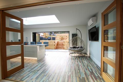 135 Bagnall Road, Nottingham, NG6 0LA