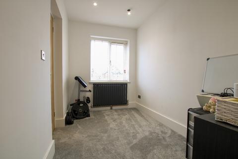 135 Bagnall Road, Nottingham, NG6 0LA