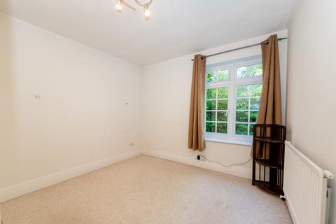 1 bedroom apartment to rent, Ivy Drive, Lightwater