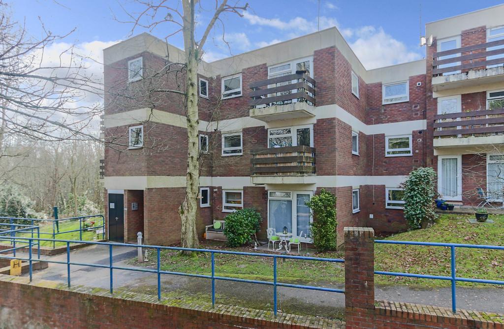 Southcrest Gardens, Southcrest... Studio £85,000