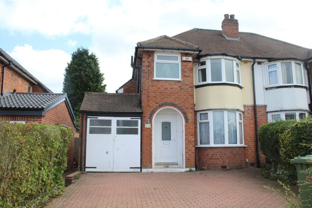 Charingworth Road, Solihull 3 bed semidetached house £900 pcm (£208 pw)