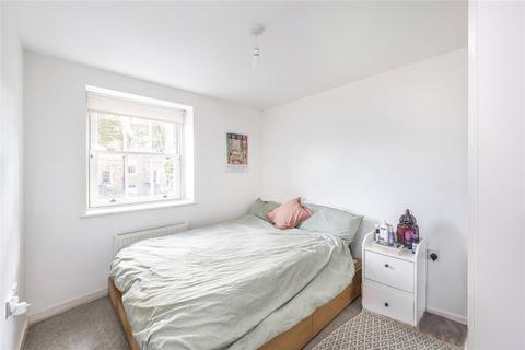 1 bedroom flat for sale, Chaplin House, 55 Shepperton Road, London