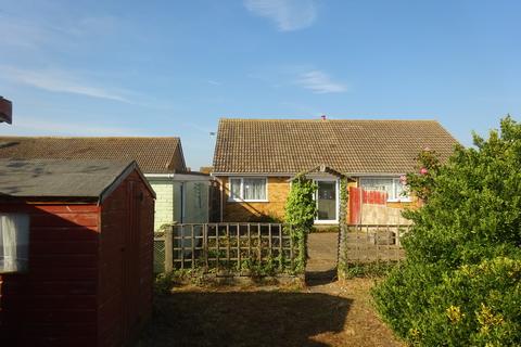 8 Leonard Road, Greatstone, New Romney, TN28 8UJ