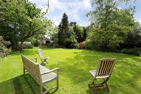 15 Ernle Road, London, SW20 0HH