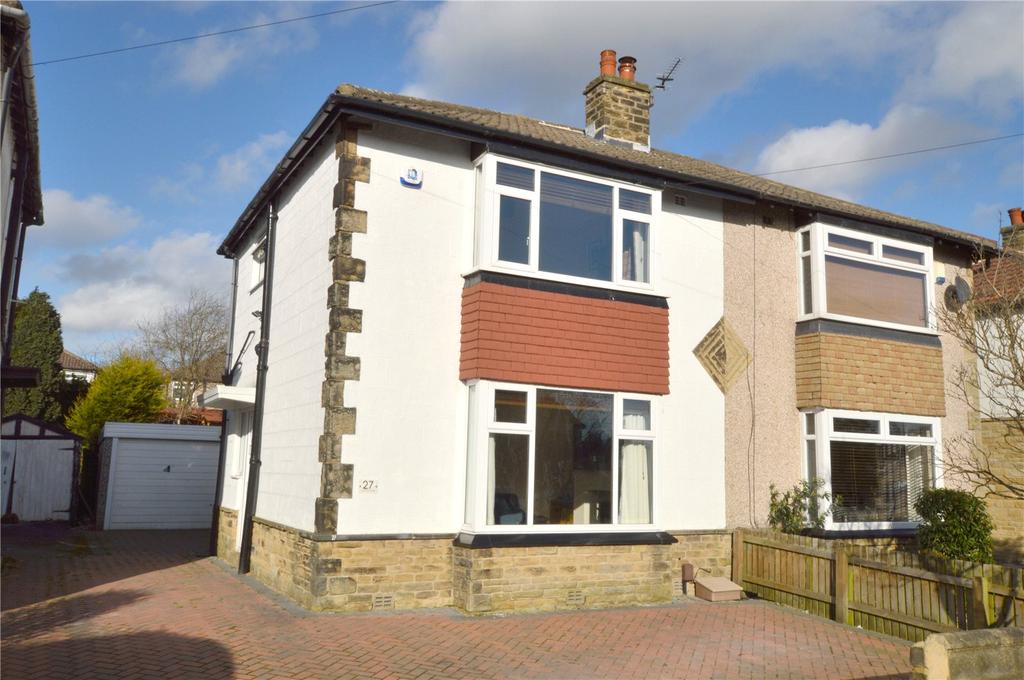 Moorland Road, Pudsey, West Yorkshire 2 bed semidetached house £175,000