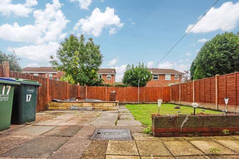 17 Bertram Close, Tipton, DY4 0EL