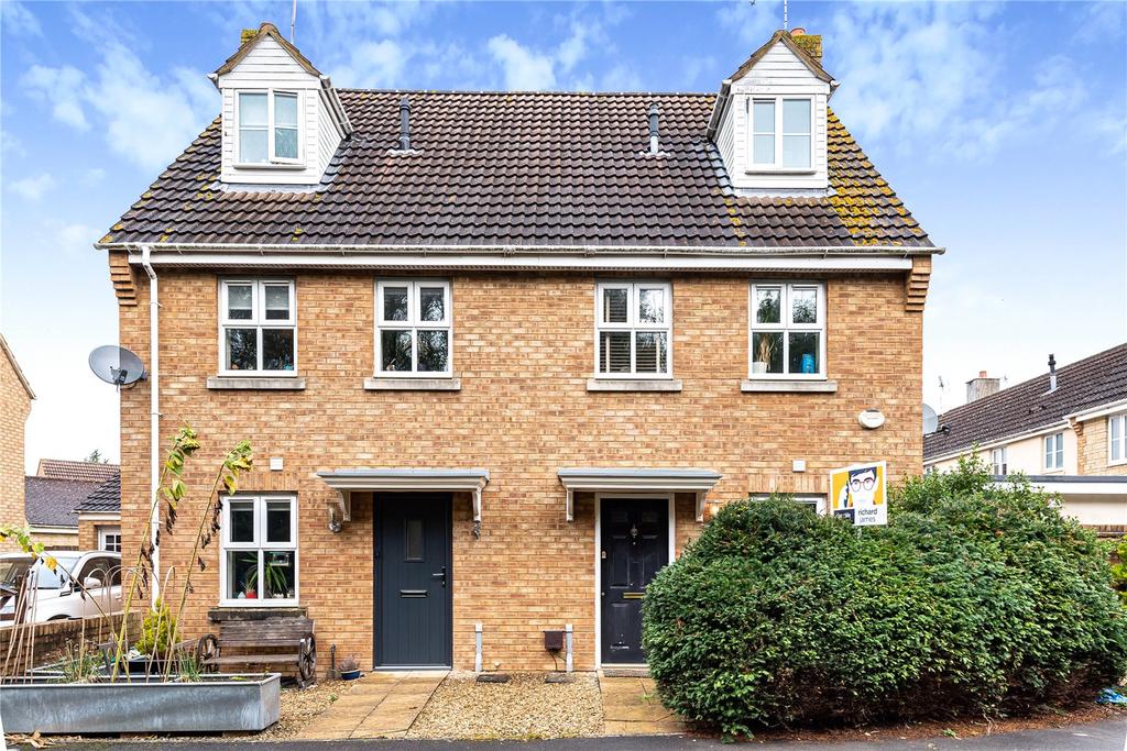 Mayfly Road, Oakhurst, Swindon, Wiltshire, SN25 3 bed semidetached