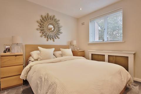 8 Adelaide Close, Worcester, WR3 8BD