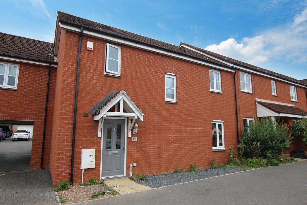 Stockmoor Drive, Bridgwater, TA6 3 bed terraced house £205,000