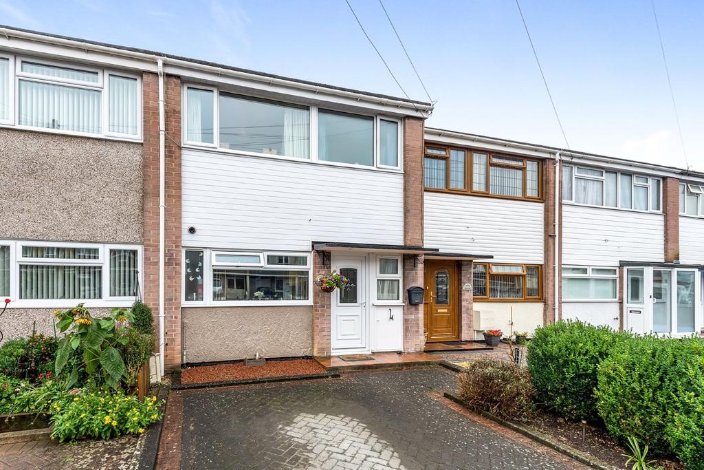 Somerton Close, Bridgwater, TA6 3 bed terraced house £199,950