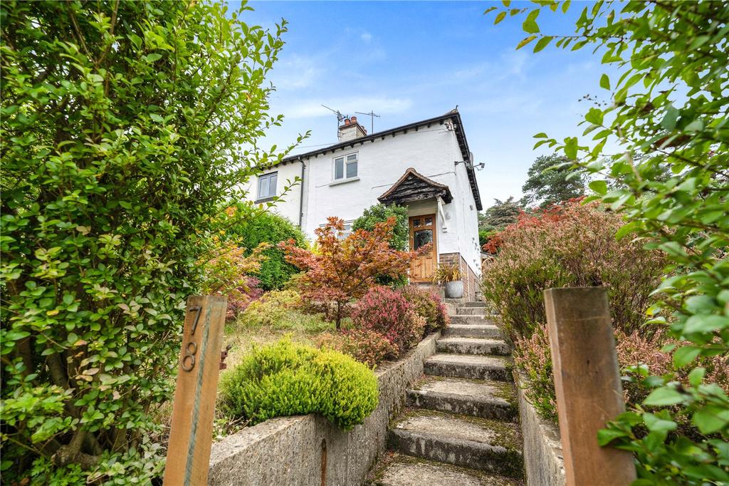 Lodge Hill Road, Lower Bourne, Farnham, GU10 3 bed semidetached house