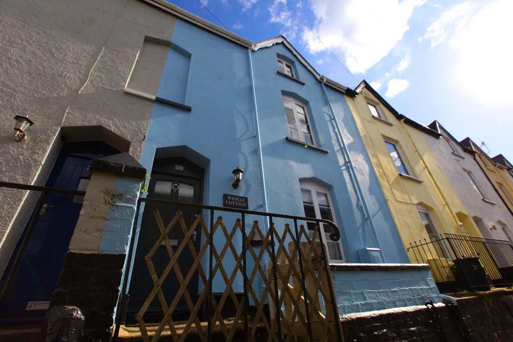 Lake Street, Dartmouth 2 bed house £825 pcm (£190 pw)