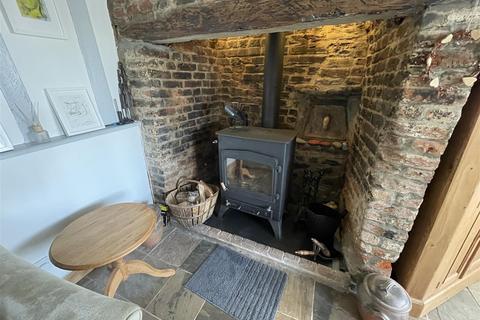 Wren Cottage The Square, Sheepwash, Beaworthy, EX21 5NE
