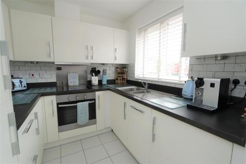 26 Kensington Way, Brentwood, CM14 4RL