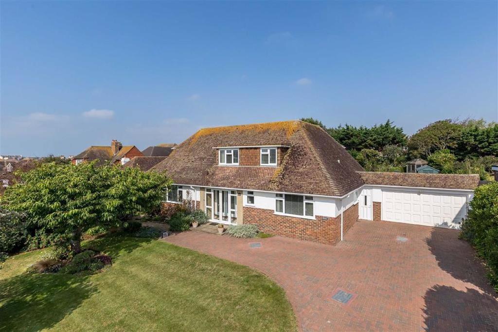 Rother Road, Seaford, East Sussex 4 bed chalet £750,000