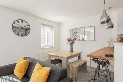 Flat 3, Garnham House Pelman Way, Epsom, KT19 8HP