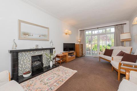 24 Wallace Fields, Epsom, KT17 3AT