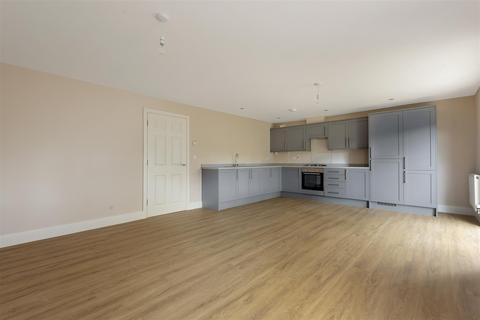 Flat 3, 12 Kings Road, Haslemere, GU27 2QA
