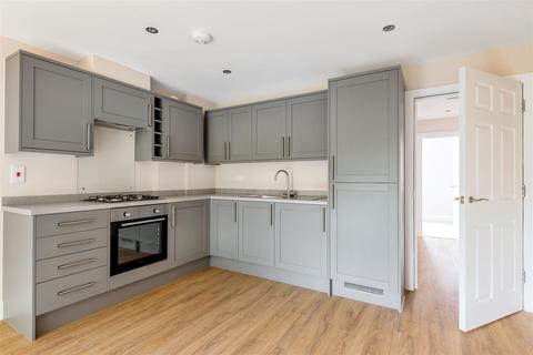 2 bedroom flat for sale - Kings Road, Haslemere