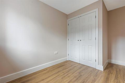 2 bedroom flat for sale - Kings Road, Haslemere
