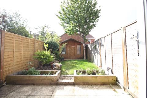 4 Harvard Way, Amesbury, Salisbury, SP4 7XE