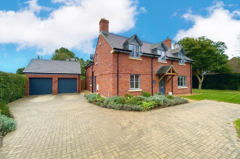 Highbury Gardens, Morton, Bourne 4 bed detached house £550,000