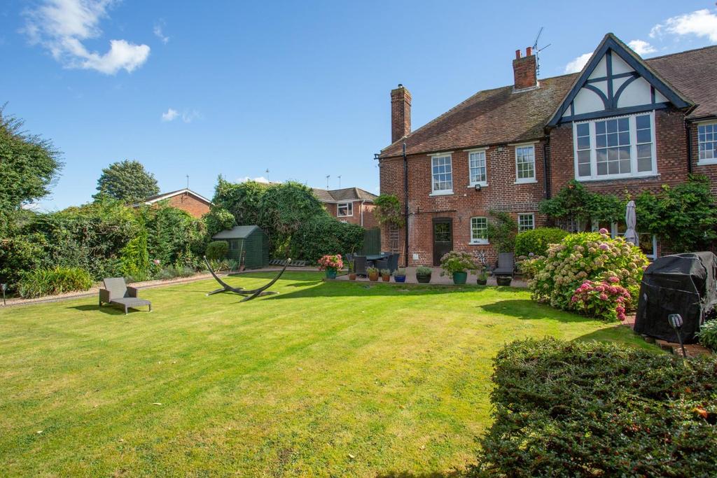 Highsted Road, Sittingbourne 3 bed house £795,000