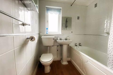 2 Barton Close, Wallsend, NE28 9AW