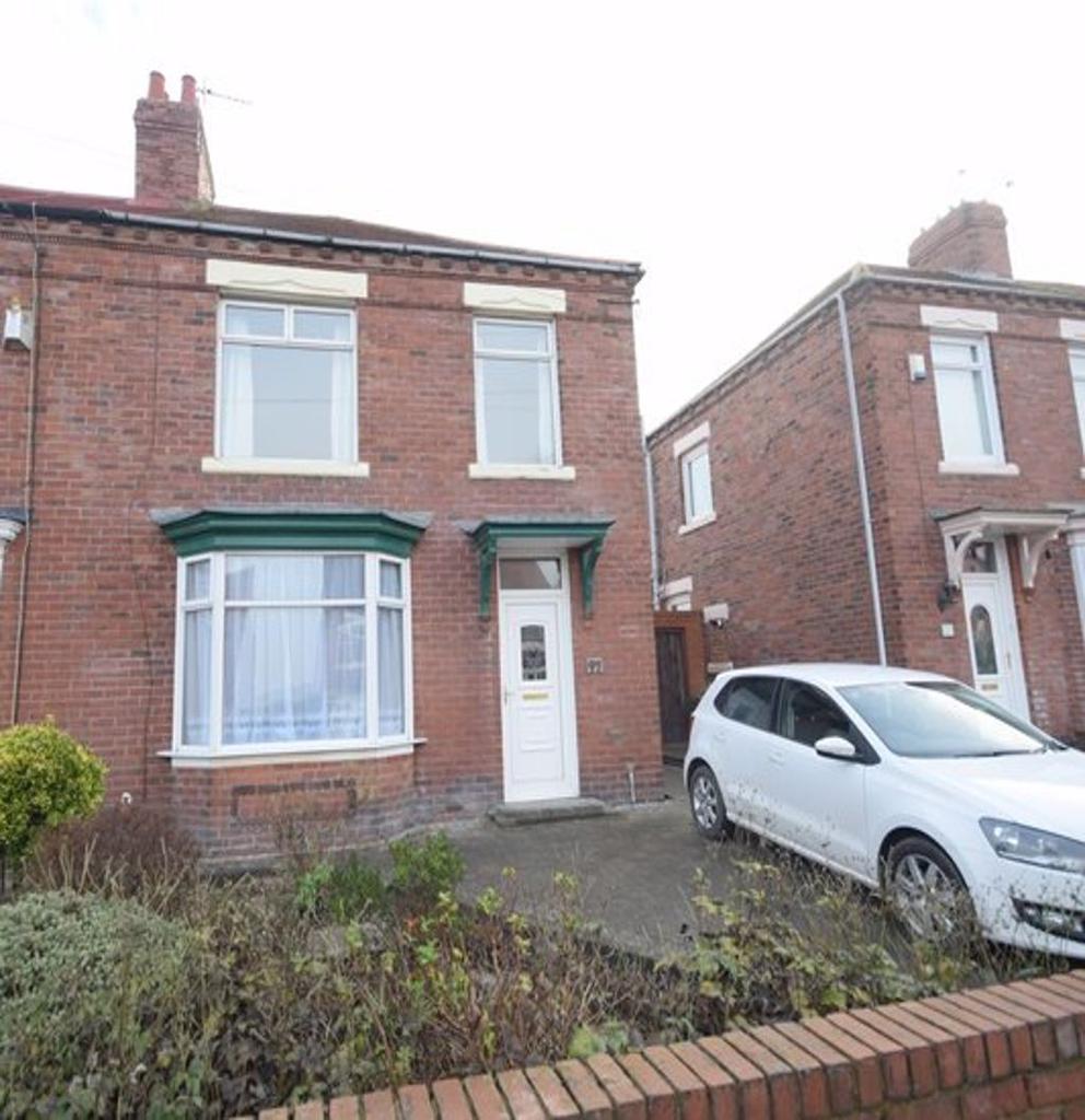 Harton Lane, South Shields 3 bed semidetached house £725 pcm (£167 pw)
