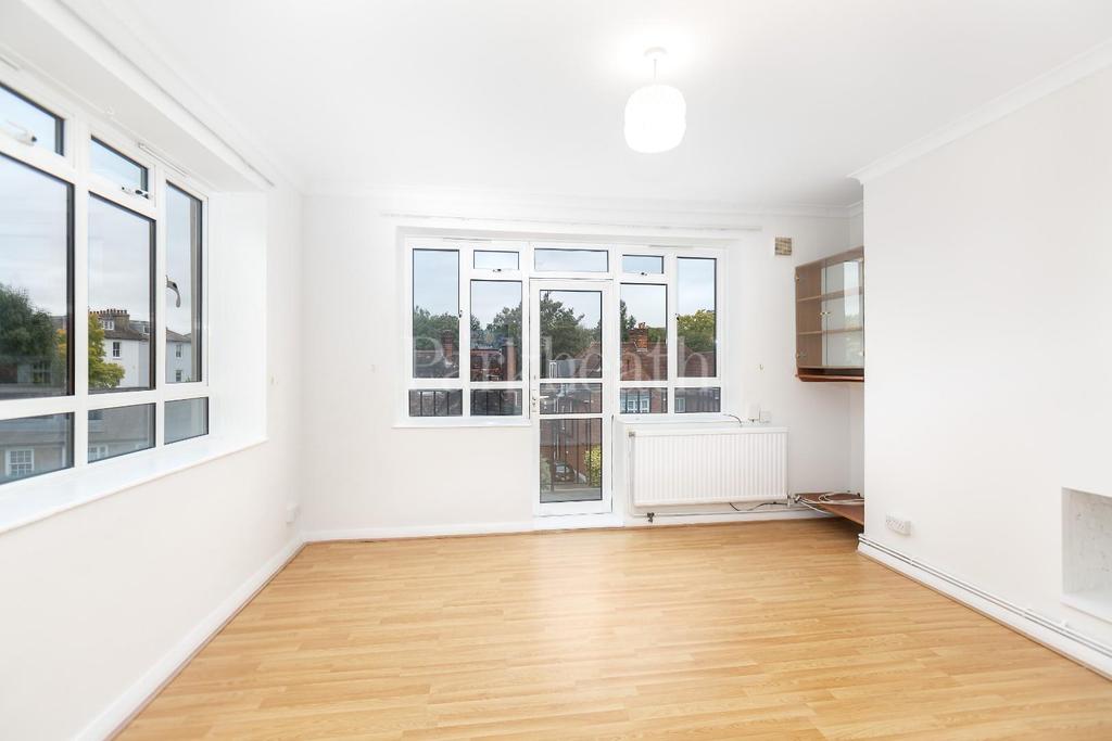 Lawn Road, Belsize Park NW3 2 bed flat £2,000 pcm (£462 pw)