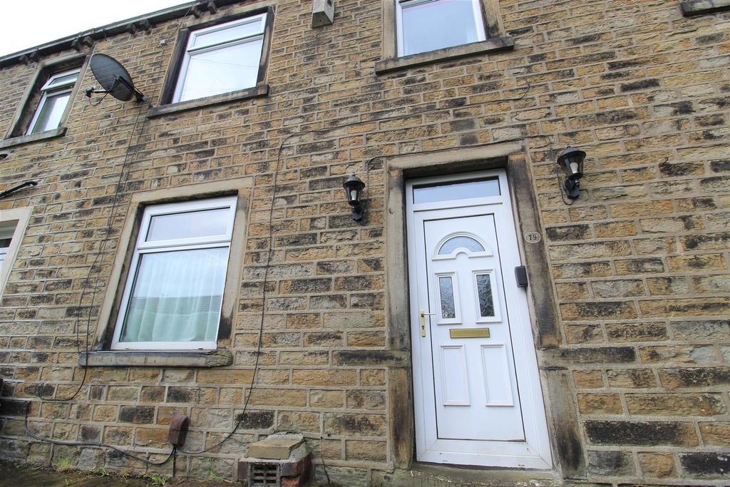 Westgate, Almondbury, Huddersfield, HD5 8XQ 2 bed terraced house £125,000