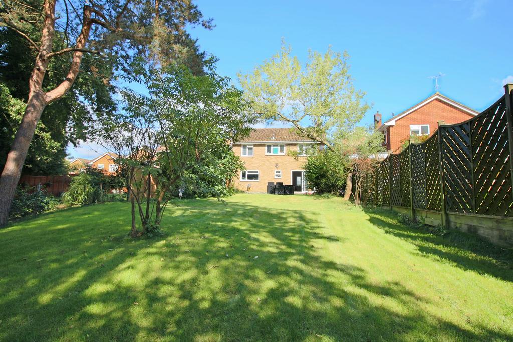 Shepherds Walk, Hassocks, West... 4 bed detached house £615,000