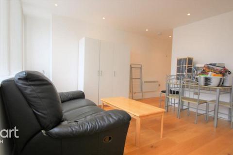 1 bedroom apartment to rent, High Street, Slough