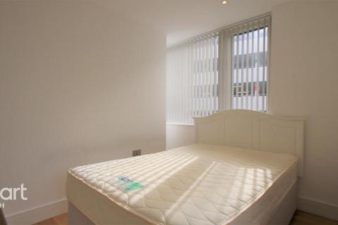1 bedroom apartment to rent, High Street, Slough