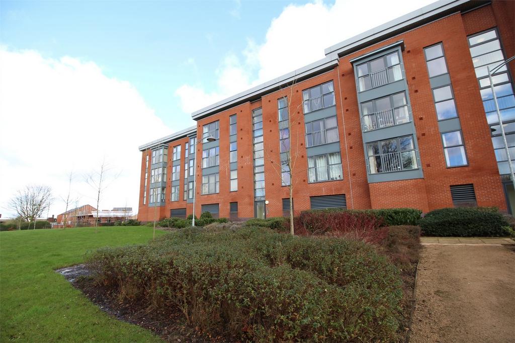 Rothesay Gardens, Lanesfield, WOLVERHAMPTON 2 bed apartment £87,500