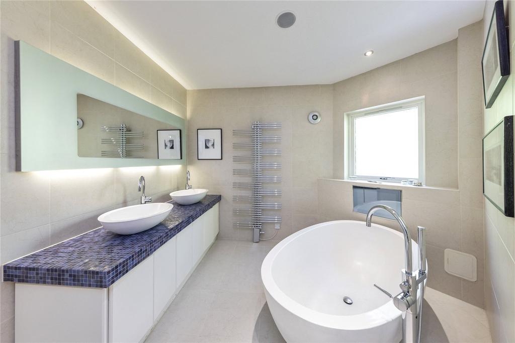 Principal Bathroom