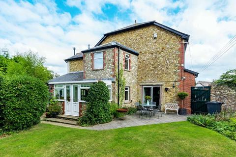 1 Chantry Place, Colyton, EX24 6LL