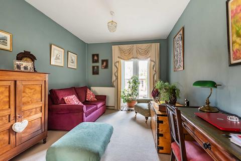 1 Chantry Place, Colyton, EX24 6LL