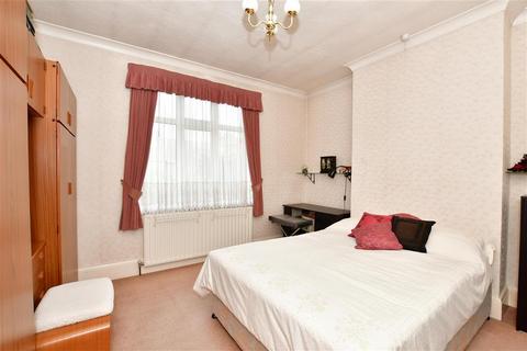 14 Bath Road, Romford, RM6 6NH