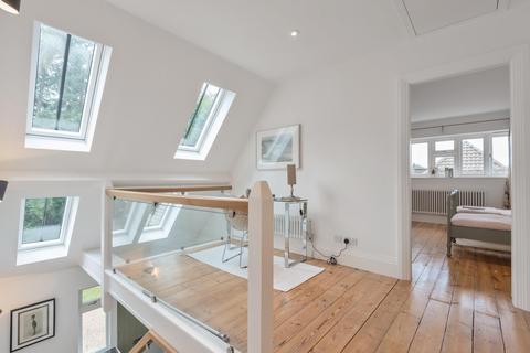 Knoyle Chalk Lane, East Horsley, Leatherhead, KT24 6TJ