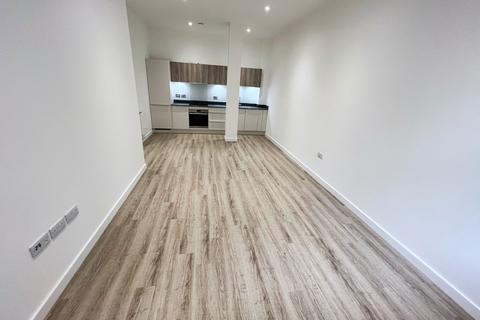 1 bedroom ground floor maisonette to rent, Fairview House, Ashwood Way RG23