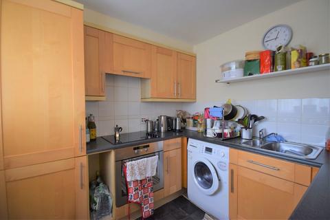 2 bedroom apartment to rent, Faraday Road, Guildford