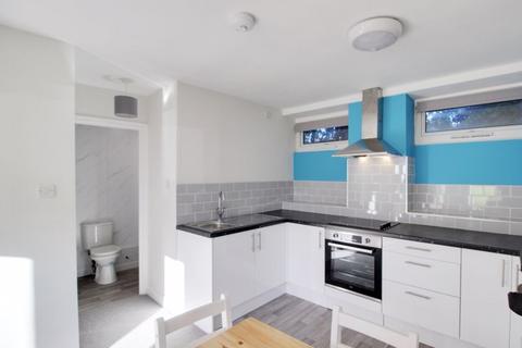 Leen Court, Lenton, Nottingham