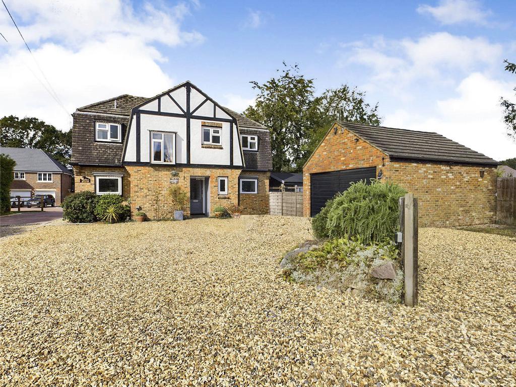 Reading Road, Burghfield Common, Reading, Berkshire, RG7 4 bed detached