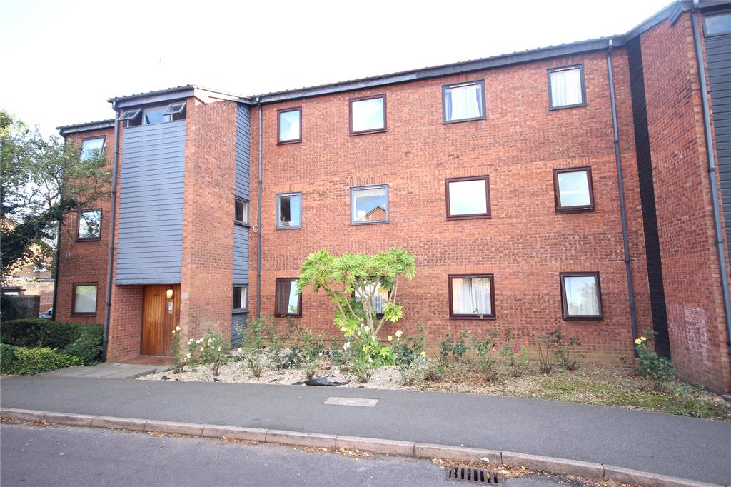 Rowlands Close, Mill Hill, London, NW7 2 bed apartment £340,000